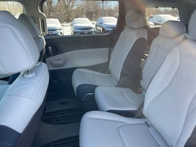 2026 Kia Carnival Hybrid — photo 18 view