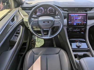 2025 Jeep Grand Cherokee L — photo 14 view