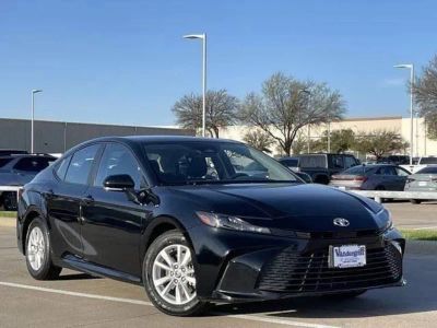 2025 Toyota Camry - Photo 2