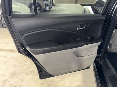 2017 Honda Pilot - Photo 16