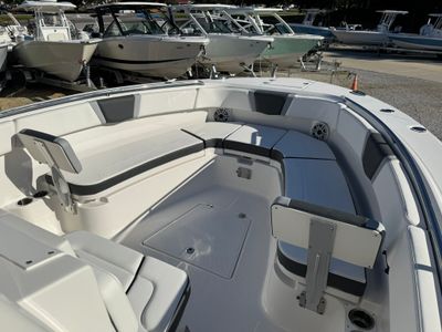 2026 Robalo 300 CC - Photo 38