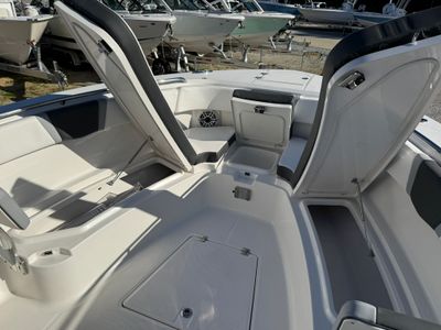 2026 Robalo 300 CC - Photo 40