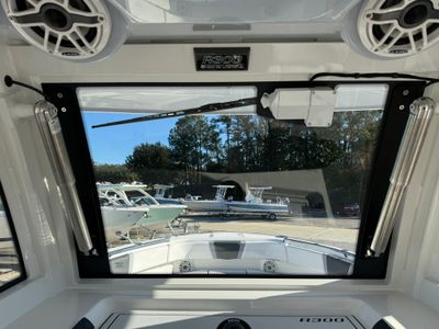 2026 Robalo 300 CC - Photo 36