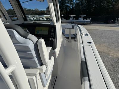 2026 Robalo 300 CC - Photo 30