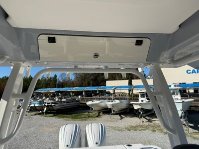 2026 Robalo 300 CC - Photo 6