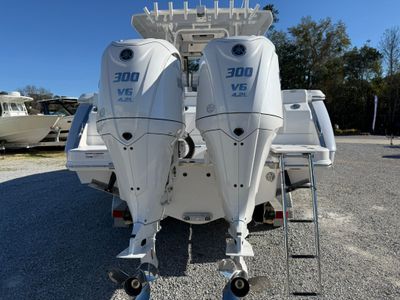 2026 Robalo 300 CC - Photo 10