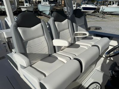 2026 Robalo 300 CC - Photo 33