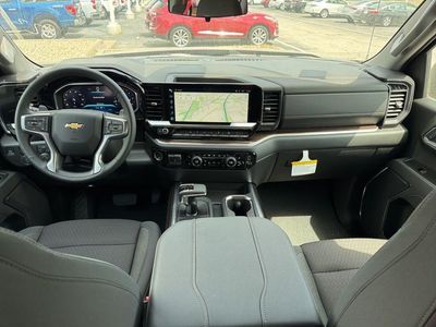 2026 Chevrolet Silverado 1500 — photo 17 view