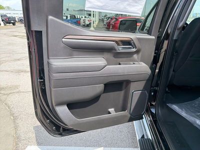 2026 Chevrolet Silverado 1500 — photo 18 view