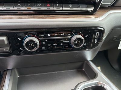 2026 Chevrolet Silverado 1500 — photo 27 view