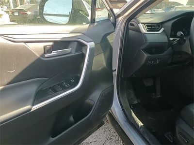 2025 Toyota RAV4 Hybrid - Photo 10