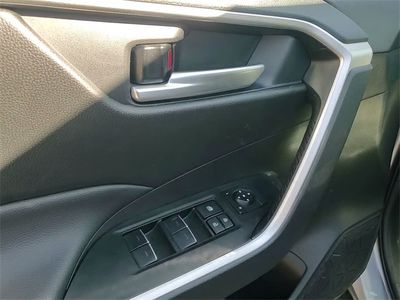2025 Toyota RAV4 Hybrid - Photo 11