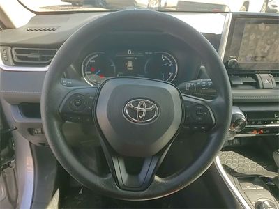 2025 Toyota RAV4 Hybrid - Photo 13