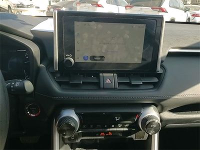 2025 Toyota RAV4 Hybrid - Photo 17