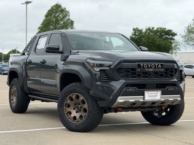 2026 Toyota Tacoma i-FORCE MAX - Photo 2