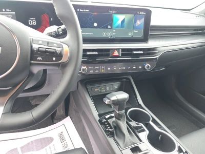 2026 Kia K5 — photo 13 view