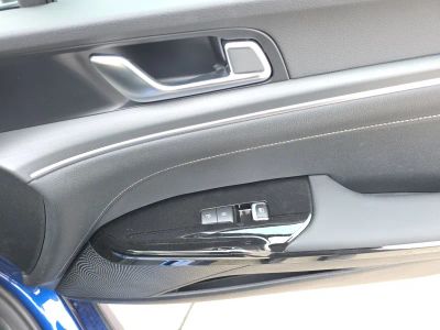 2026 Kia K5 — photo 21 view