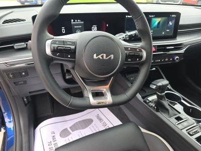 2026 Kia K5 — photo 12 view