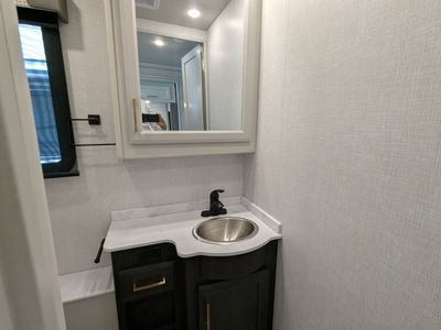 2026 Fleetwood Bounder — photo 14 view