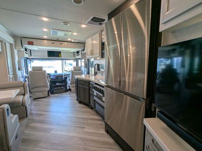 2026 Fleetwood Bounder — photo 26 view