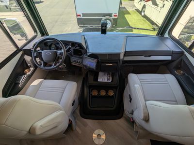 2026 Fleetwood Bounder — photo 30 view