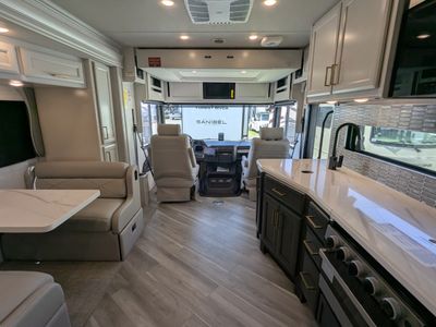 2026 Fleetwood Bounder — photo 13 view