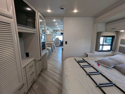 2026 Fleetwood Bounder — photo 23 view