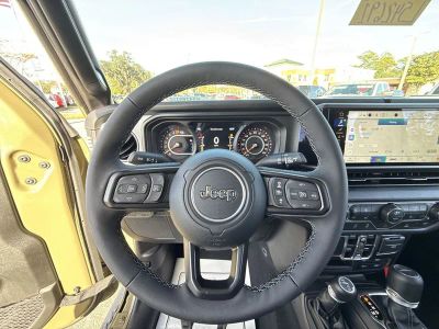 2025 Jeep Gladiator — photo 14 view