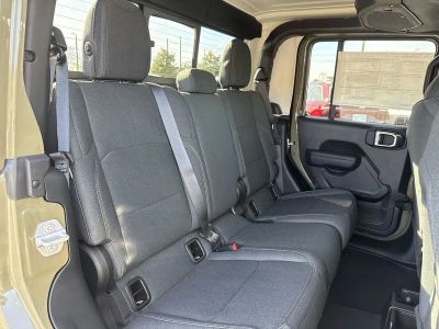 2025 Jeep Gladiator — photo 26 view