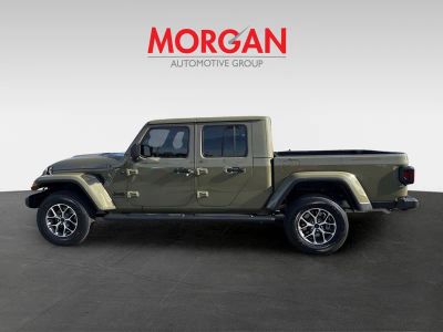 2025 Jeep Gladiator — engine compartment view