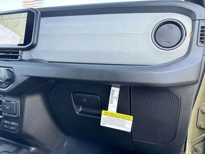 2025 Jeep Gladiator — photo 32 view