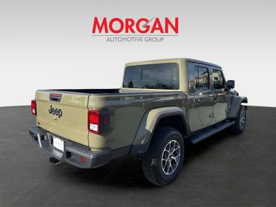 2025 Jeep Gladiator — rear three-quarter view