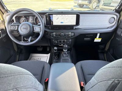 2025 Jeep Gladiator — photo 27 view