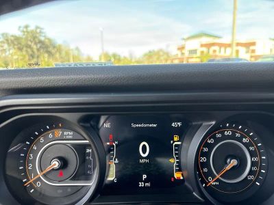 2025 Jeep Gladiator — photo 18 view