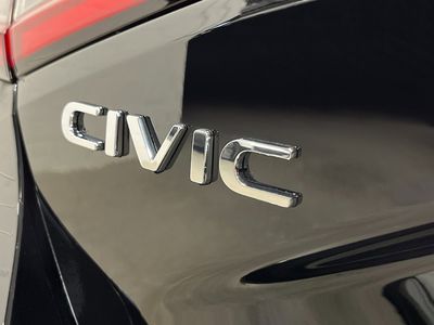 2026 Honda Civic Hatchback Hybrid - Photo 9