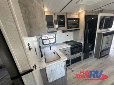 2023 Forest River RV Grand Surveyor - Photo 7