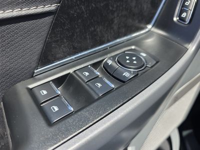 2025 Ford F-150 Lightning - Photo 15