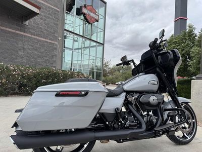 2025 Harley-Davidson FLHX - Street Glide — rear three-quarter view