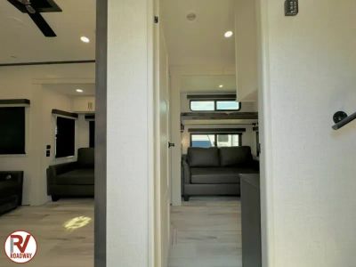 2026 Keystone RV Alpine Avalanche Edition - Photo 11