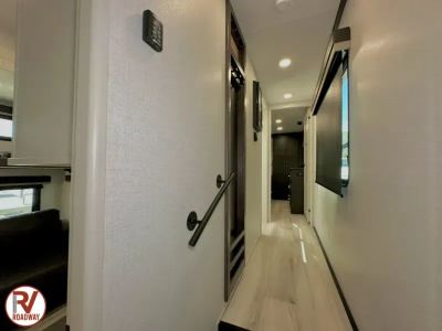 2026 Keystone RV Alpine Avalanche Edition - Photo 32