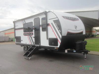 2026 Venture RV Stratus — front three-quarter view