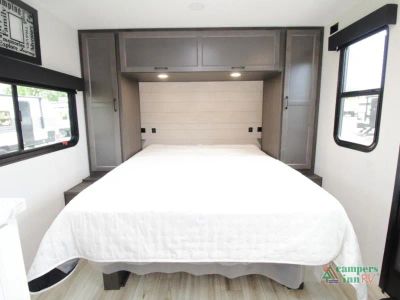 2026 Venture RV Stratus — photo 24 view
