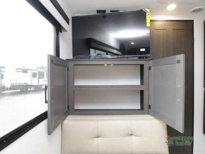 2026 Venture RV Stratus — photo 19 view