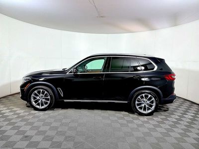 2023 BMW X5 xDrive40i — rear three-quarter view