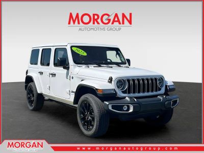 2025 Jeep Wrangler Sahara 4xe in White/off-white — front three-quarter view