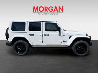 2025 Jeep Wrangler — photo 8 view