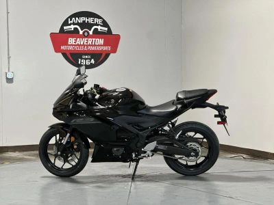 2026 Yamaha YZF-R3 - Photo 9