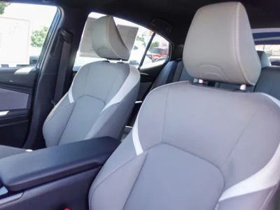 2025 Toyota Camry — photo 23 view