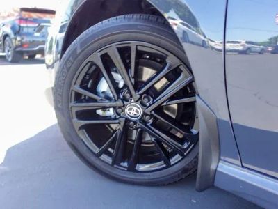 2025 Toyota Camry — photo 10 view