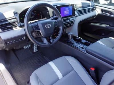 2025 Toyota Camry — photo 11 view